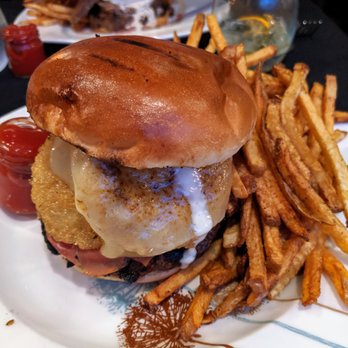 The Table - Green envy burger was soooo good. - New American Near Me - Montgomery, New York