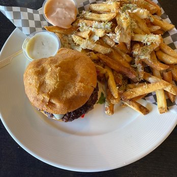 Killer Burger Cedar Hills - Chipotle Burger with a side of Cougar fries - Burgers Near Me - Beaverton, Oregon