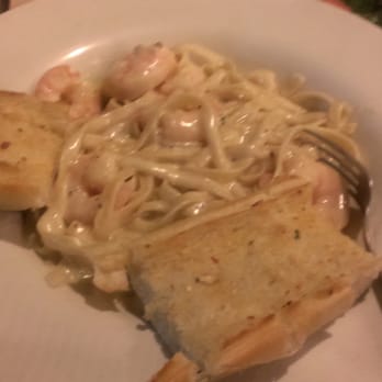 Ray's Italian Kitchen - Fettuccine alfredo with shrimp. Shrimp are huge!!! - Pizza Near Me - Houston, Texas Ray's Italian Kitchen - Fettuccine alfredo with shrimp. Shrimp are huge!!! - Pizza Near Me - Houston, Texas