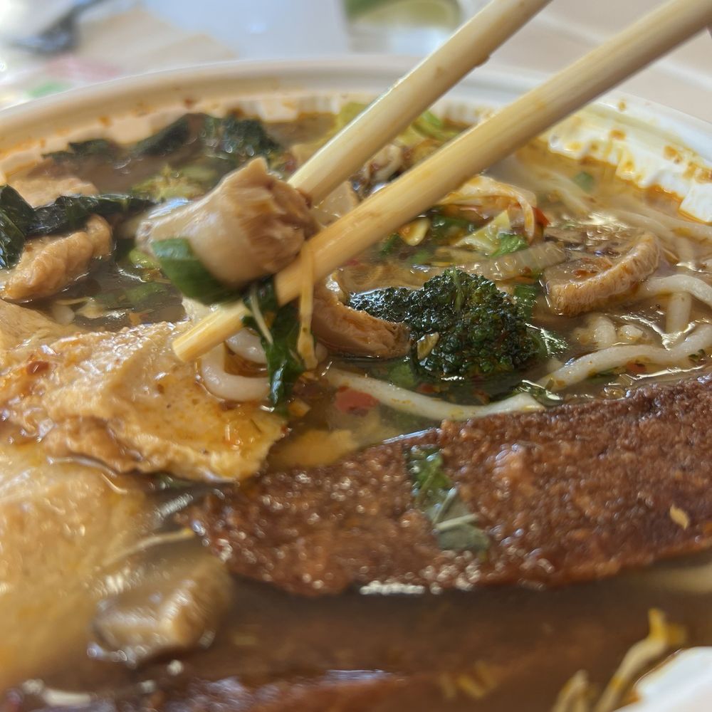 Vinh Loi Tofu - Vietnamese Near Me - Reseda, California Vinh Loi Tofu - Vietnamese Near Me - Reseda, California
