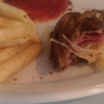 Dutch Mill Diner - Ruben and fries - Diners Near Me - Tillamook, Oregon