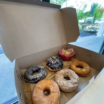 Lovebirds Donuts - Classic donuts and monkey bread muffin! - Donuts Near Me - Kittery, Maine Lovebirds Donuts - Classic donuts and monkey bread muffin! - Donuts Near Me - Kittery, Maine
