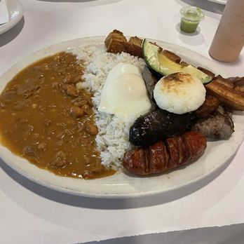 La Pequeña Colombia - Colombian Near Me - Jackson Heights, New York