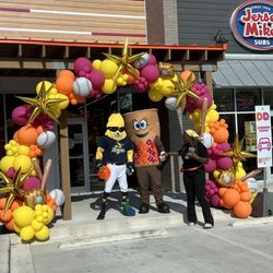 Dunkin' - Bananas Day