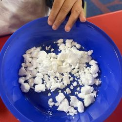 Little DreamChasers Academy - Holiday snow play !