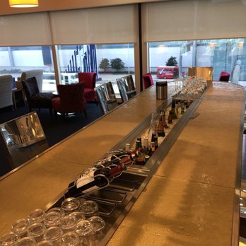 British Airways Lounge - The larger sit around bar area - Airport Lounges Near Me - Houston, Texas British Airways Lounge - The larger sit around bar area - Airport Lounges Near Me - Houston, Texas