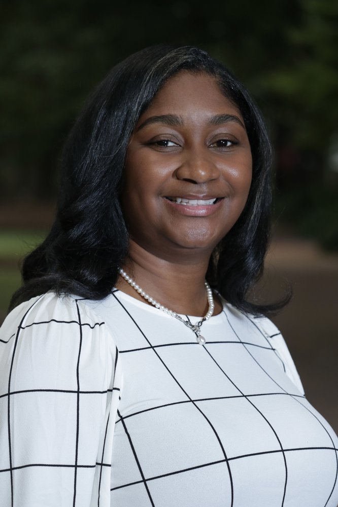 LAKEE MARTIN, REALTOR Updated April 2024 Contact Agent 401 Chapin