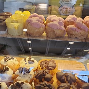 Beard Papa’s Plano - Bakeries Near Me - Plano, Texas