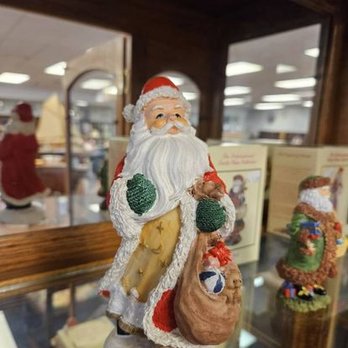 L&J Treasures - Antiques Near Me - Tulsa, Oklahoma