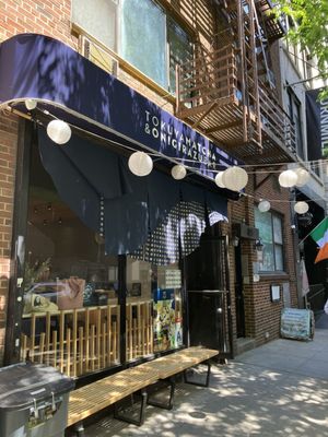Tokuyamatcha & Onigirazu Bar by null