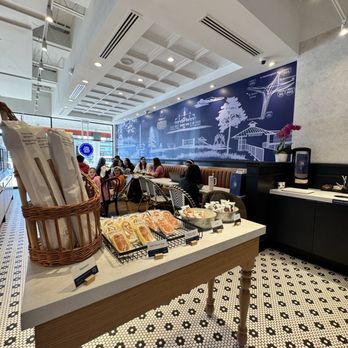 Paris Baguette - Bakeries Near Me - Springfield, Virginia