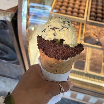 Chocolate Secrets - Chocolatiers & Shops Near Me - Dallas, Texas