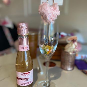 Cafe Lola - Cafes Near Me - Henderson, Nevada