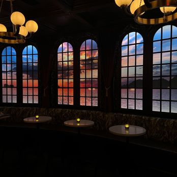 Captain's Quarters - Cocktail Bars Near Me - San Diego, California