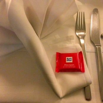 Happy Quynh - Kleine Aufmerksamkeit des Hauses zum Valentinstag - Vietnamese Near Me - Ottobrunn, BY
