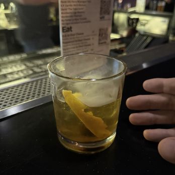 Butler's Easy - Indoor smoking - Cocktail Bars Near Me - Phoenix, Arizona Butler's Easy - Indoor smoking - Cocktail Bars Near Me - Phoenix, Arizona