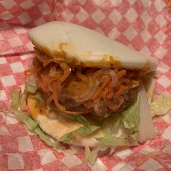 The Farsides - Fried chicken bao - Thai Near Me - Montreal, Quebec