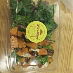 Miss Prêt à Manger - Salade choux frisée and Bondi with pecans, goat cheese, sweet potatoes and cranberries!