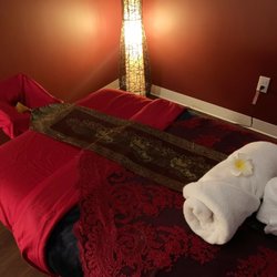 Thanya Aroma Thai Massage - Massage room. Very comfortable & warm. I loved it!