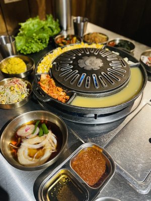 Daldongnae Korean BBQ - MTL Bishop by null