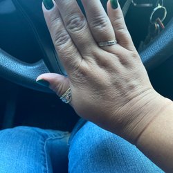 Happy Nails - Quick mani with regular nail polish.