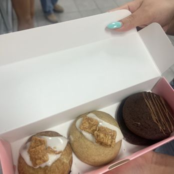 Crumbl - Brea - Bakeries Near Me - Brea, California
