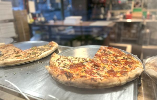 Hot Mama's Pizza by null