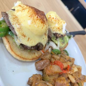 The Breeze Cafe - Tri Tip Benedict - Breakfast & Brunch Near Me - Newark, California The Breeze Cafe - Tri Tip Benedict - Breakfast & Brunch Near Me - Newark, California