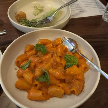 Vulcania - Rigatoni Arrabiata - Italian Near Me - Mammoth Lakes, California Vulcania - Rigatoni Arrabiata - Italian Near Me - Mammoth Lakes, California