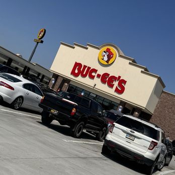 Buc-ee's - Entrance - Gas Stations Near Me - Daytona Beach, Florida