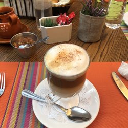 Las Monjas - A cappuccino (middle), a Mexican coffee (far left), the bread that comes when you arrive