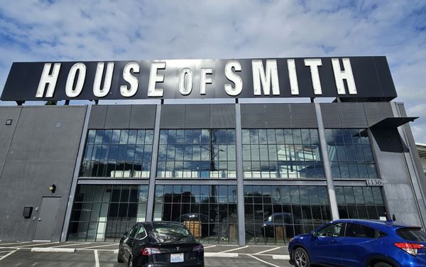 House of Smith Wines Jet City by null