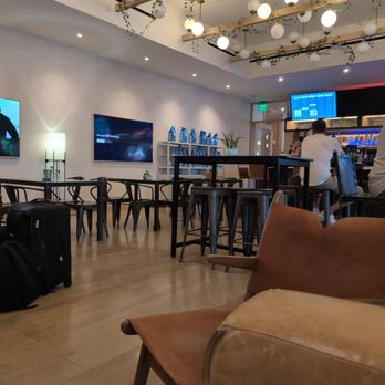 Natiivo Austin - Cool cafe next to the front lobby downstairs - Condominiums Near Me - Austin, Texas