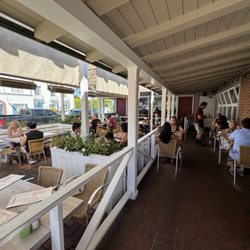 Shorehouse Kitchen - Covered patio