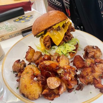 Little Fern - Mushroom burger - Cafeteria Near Me - Barcelona, B Little Fern - Mushroom burger - Cafeteria Near Me - Barcelona, B