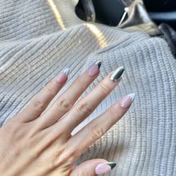 CC Nail Bar - Gel x round almond