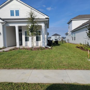 Edgepoint Lawn and Tractor - After pic - Lawn Services Near Me - Saint Augustine, Florida Edgepoint Lawn and Tractor - After pic - Lawn Services Near Me - Saint Augustine, Florida