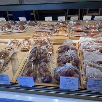 Tous Les Jours - Bakeries Near Me - Austin, Texas