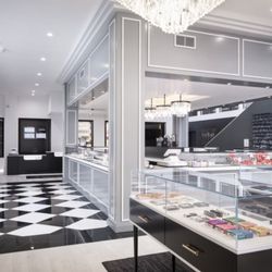 Synchronicity Holistic - We at Synchronicity Holistic are so proud of our beautiful store. Most people think we are a jewelry store! "The Cartier of Cannabis"