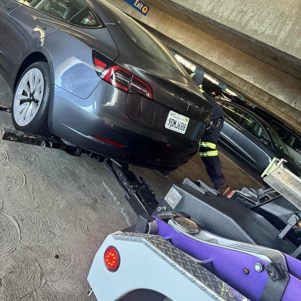 Putting on the Tesla on the hitch