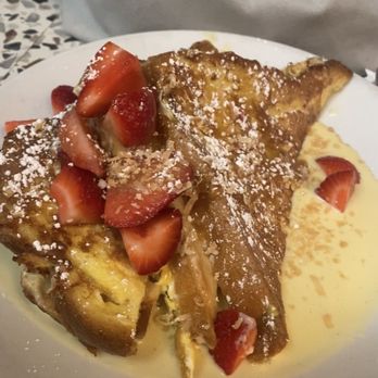 Ellen's Stardust Diner - Stuffed French toast - Diners Near Me - New York, New York
