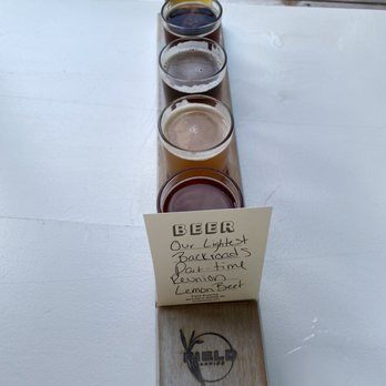 Field Brewing - Beer flight - Brewpubs Near Me - Westfield, Indiana Field Brewing - Beer flight - Brewpubs Near Me - Westfield, Indiana