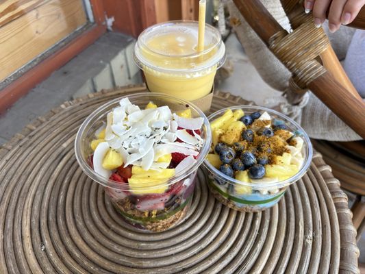 Escape Root Juice + Coffee by null