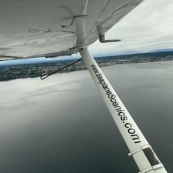 Seaplane Scenics - Reading the water by the color and roughness...