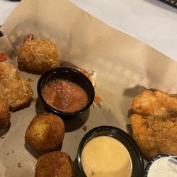 Pier 8 Seafood Bar & Grill