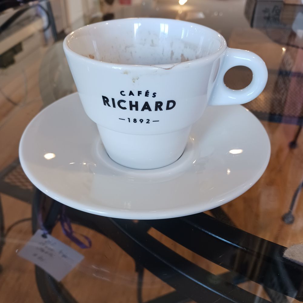 Cafes Richard actually exists, in Paris! Wonder where they got these cups? Cafes Richard actually exists, in Paris! Wonder where they got these cups?