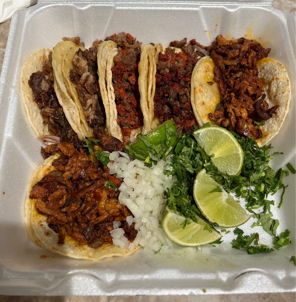 Food from Tacos Chilo Estilo Chilango