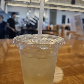 Public House by We Roast - Iced green tea - Coffee & Tea Near Me - Lincoln, Rhode Island Public House by We Roast - Iced green tea - Coffee & Tea Near Me - Lincoln, Rhode Island