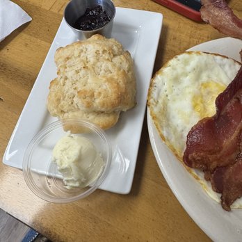 Brunch - Biscuit - Breakfast & Brunch Near Me - Paso Robles, California