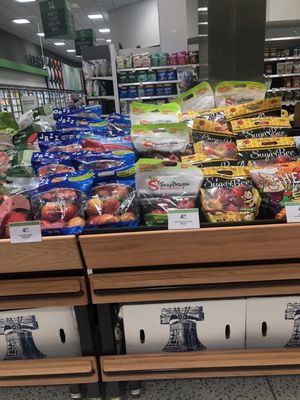 Publix Super Market at Macland Pointe Shopping Center by null